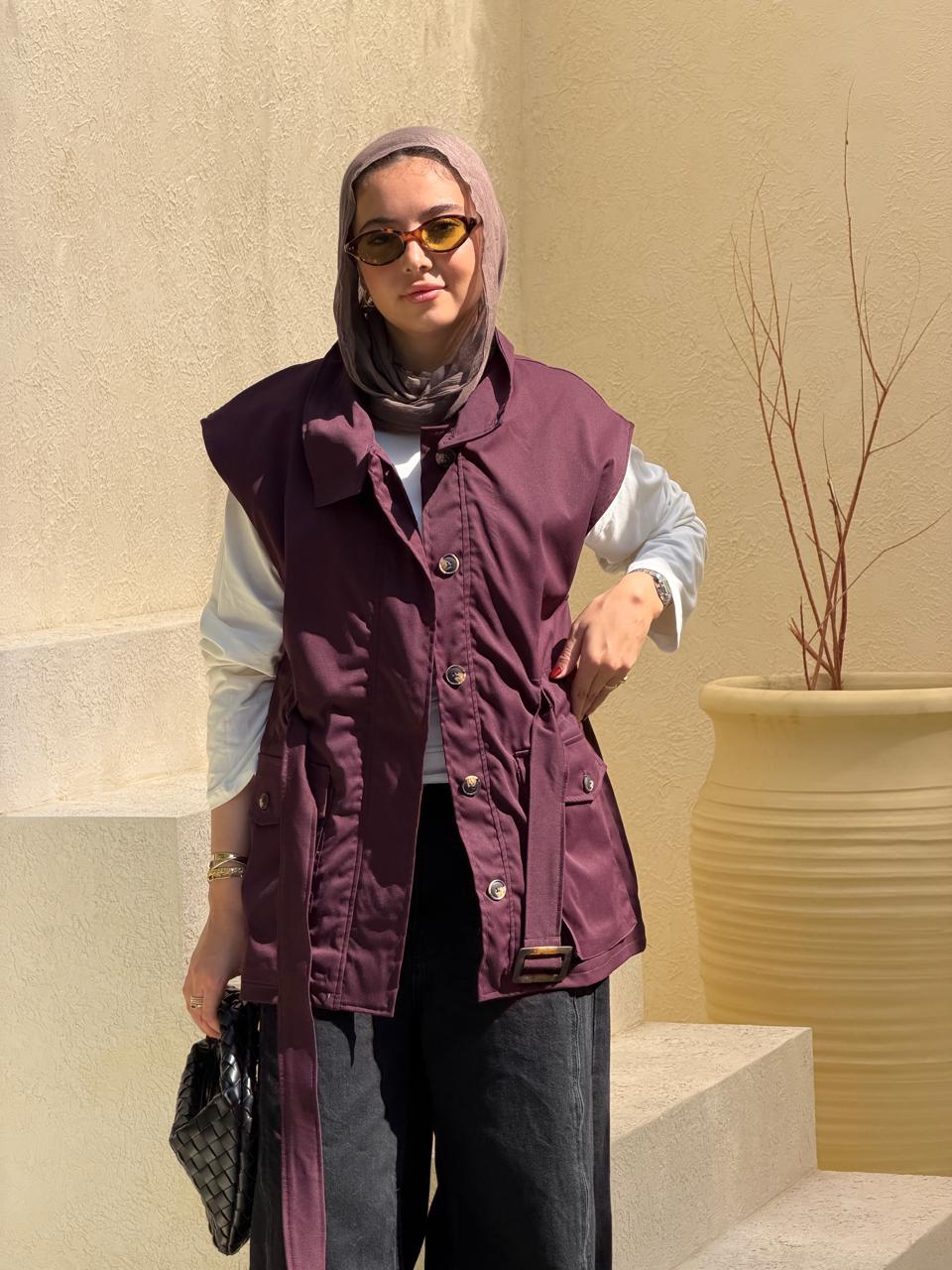 Belted Collar Vest in burgundy