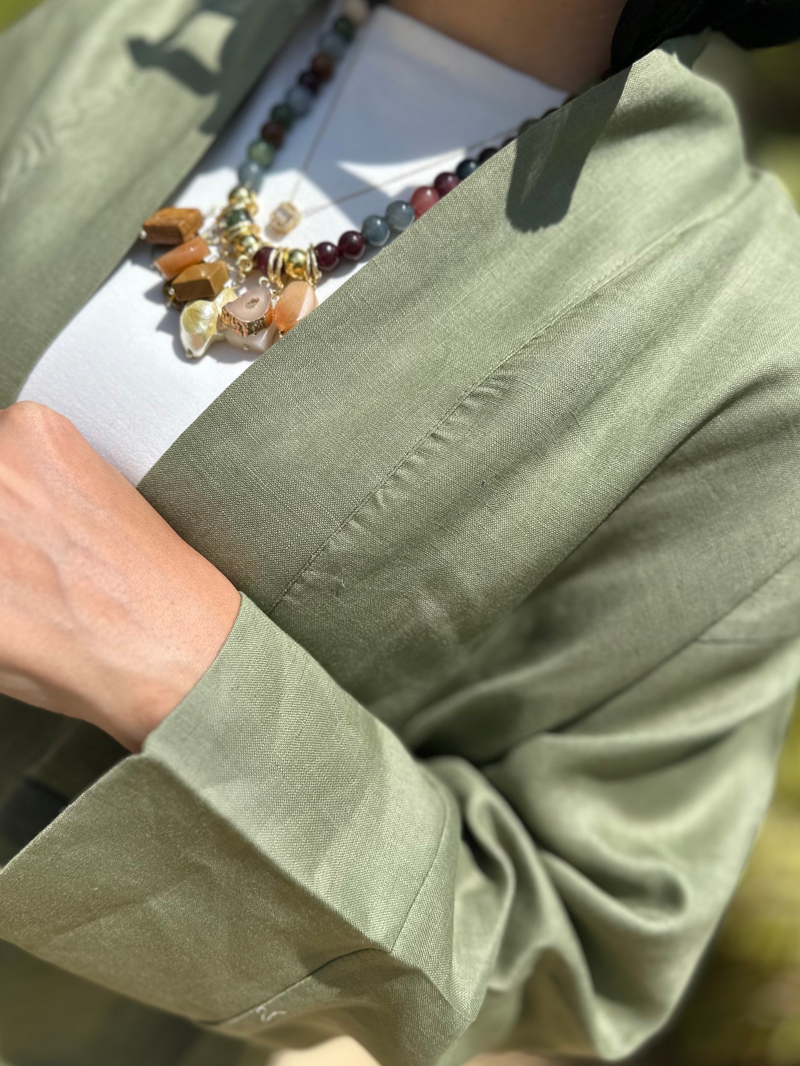 Pure linen set in olive
