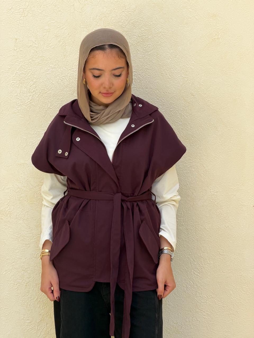 Statement Belt Vest in burgundy
