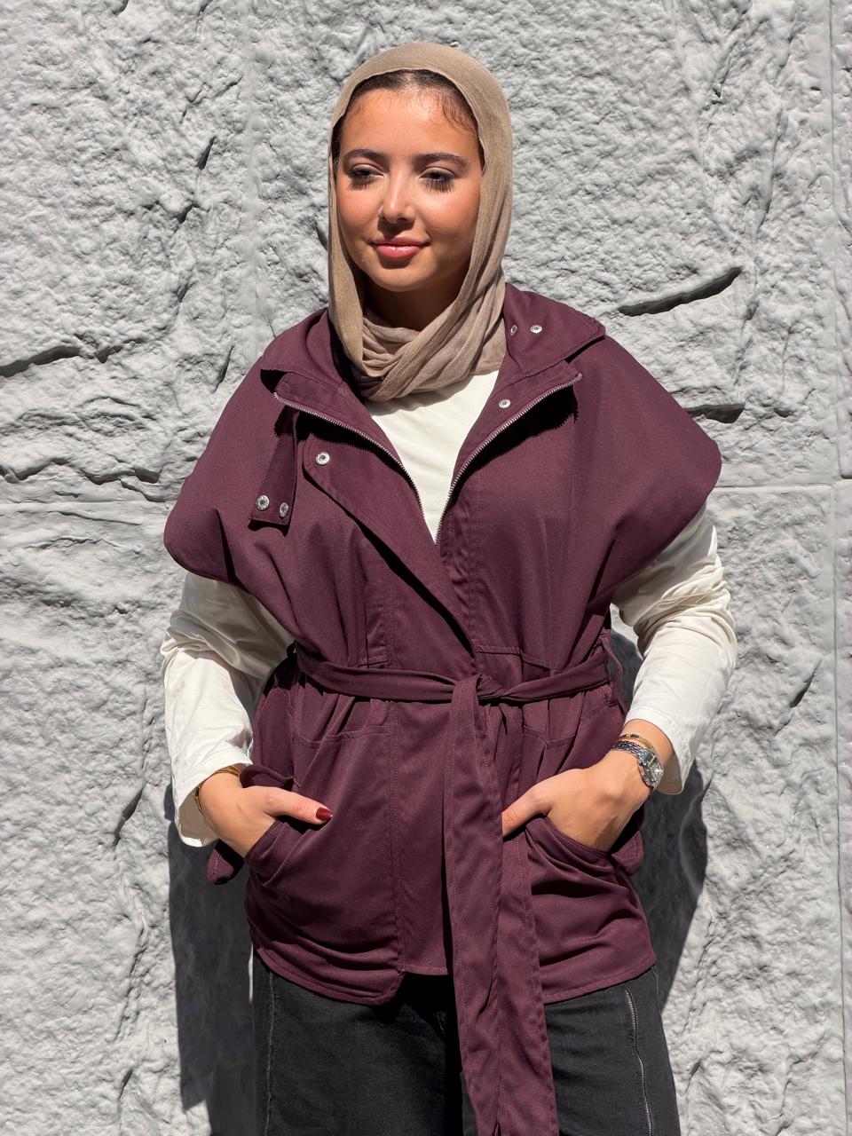 Statement Belt Vest in burgundy