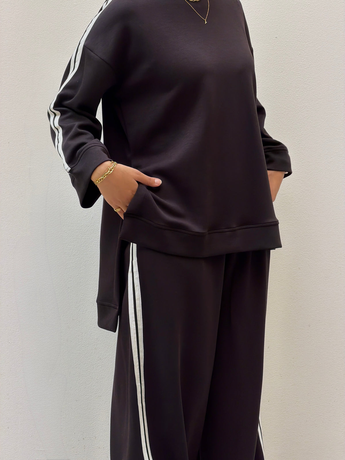 Double line set black
