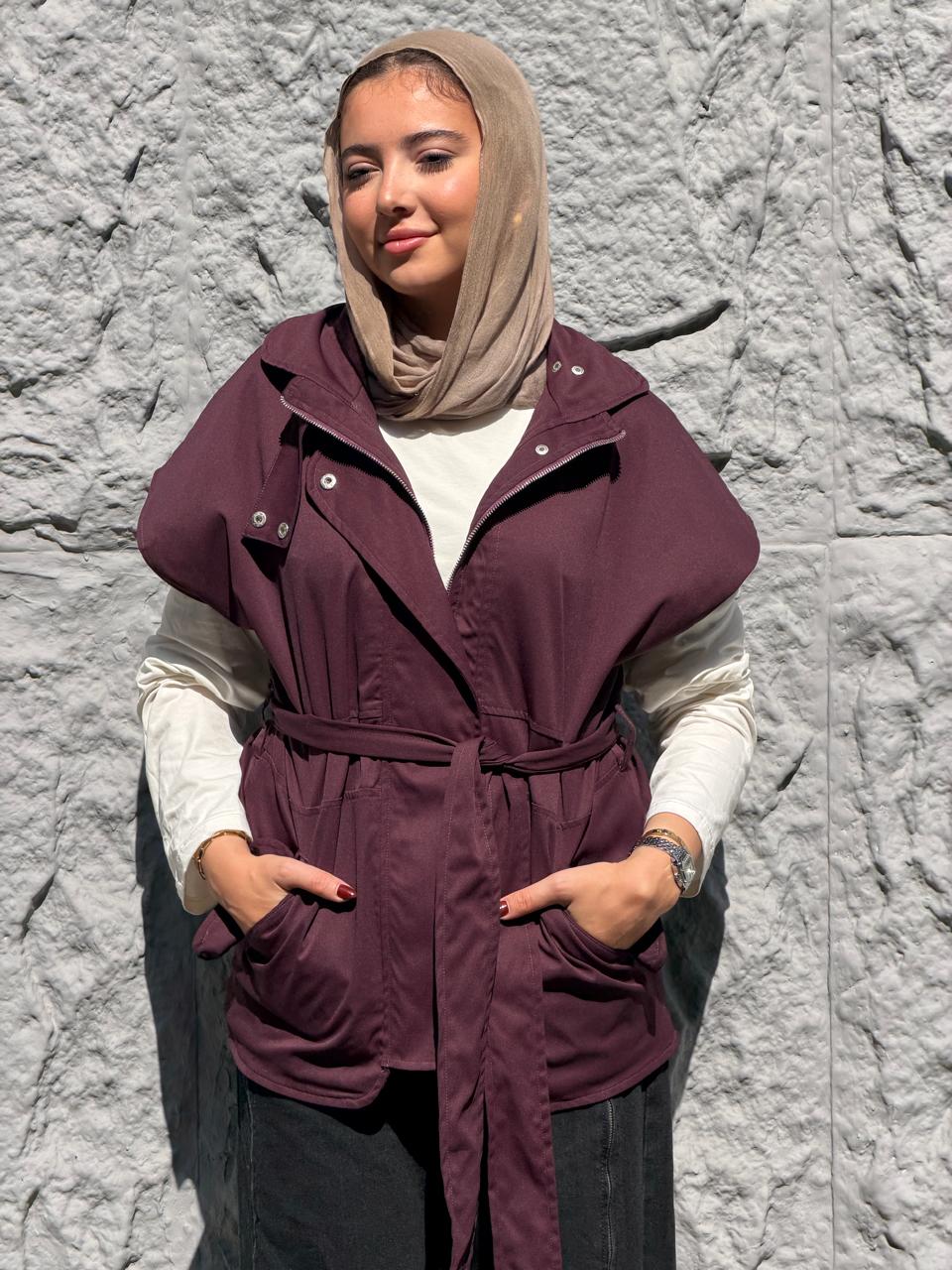 Statement Belt Vest in burgundy